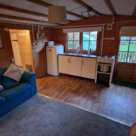 The Cabin - A Very Quiet Location Pewsey Exterior foto